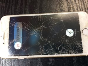 iPhone6バキバキ画面修理